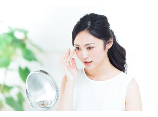 肌を曇らせる要因